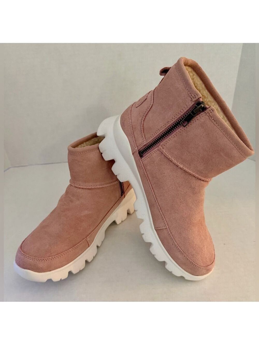 NEW IN BOX – UGG Palomar Sneaker Pink Crystal • Women’s 7.5 - Picture 9 of 13